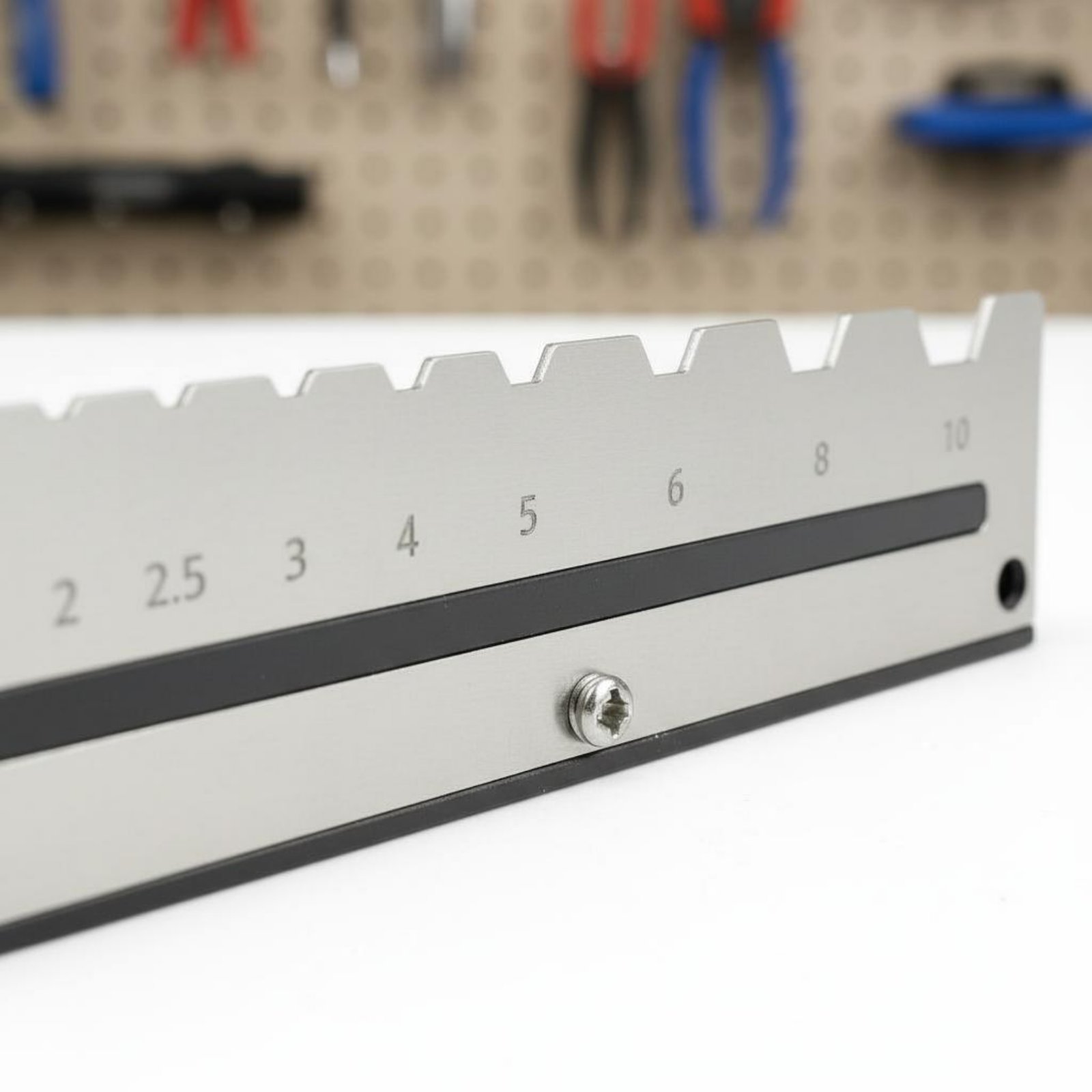 Wandmontierter Sechskantschlüs – Tools In Metal Workshop Bewertung und Preis